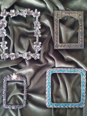 Set of 4 metal vintage photo frames from 1950s used