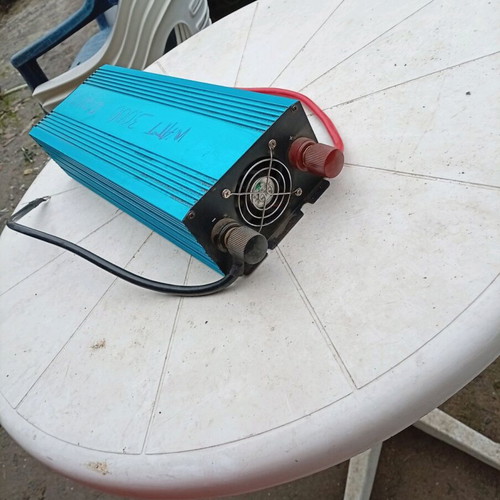 Doxin 3000 Pure Sine Wave Inverter used