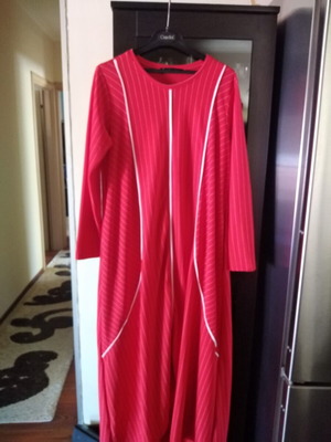 Dress long red elastic like new