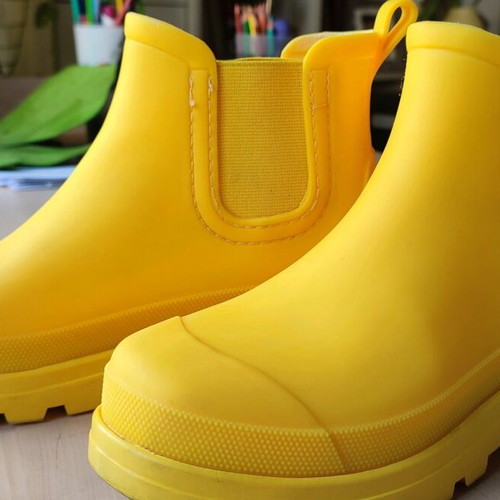 Pull&Bear yellow waterproof boots size 37 used
