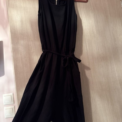 Pink Woman jumpsuit black, like new, with belt