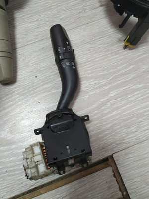Light and indicator stalk for Toyota RAV 4 1997-2000 used, 17A089