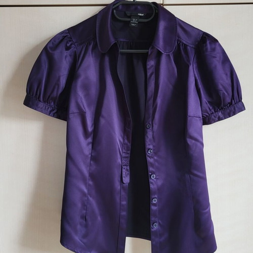 Purple satin shirt H&M with short balloon sleeves like new, size M