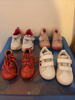 Baby shoes used, sizes 19-20, assorted pack