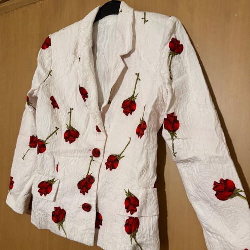 Women's jacket like new with covered buttons, white