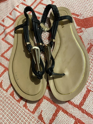 Flat sandals size 39 black like new