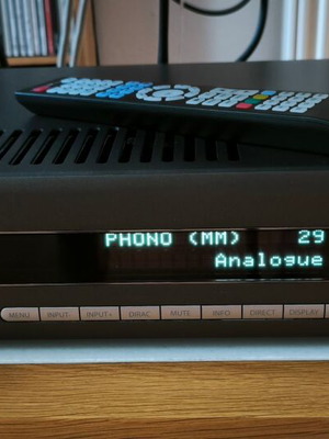 Arcam SA 30 amplifier like new with streaming and phonostage