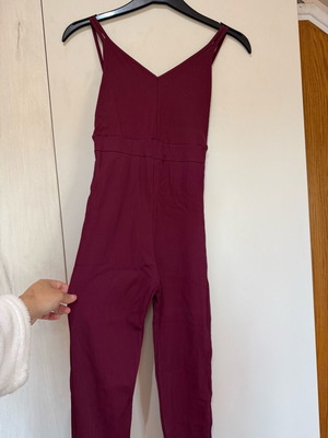 Bershka μπορντό ολόσωμη φόρμα size S με ανοιχτή πλάτη καινούργια