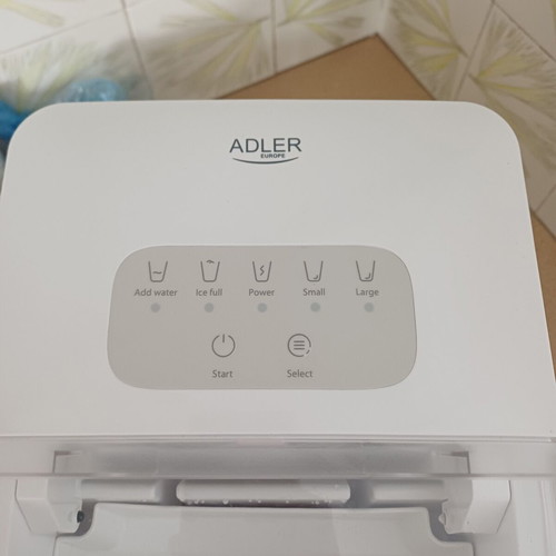 Adler 8800 ice maker like new, 12 kg ice/24h, 1.4 L tank