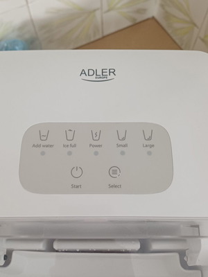 Adler 8800 ice maker like new, 12 kg ice/24h, 1.4 L tank