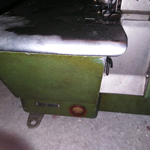 Cutting sewing machine used without base pentaklonos