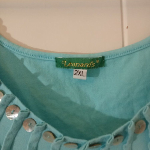Leonard's summer top in blue like new