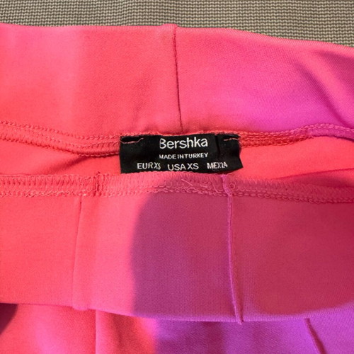 Bershka fuchsia cycling leggings like new