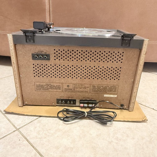 Silver SS171 Turntable Radio Cassette Player and Equalizer new