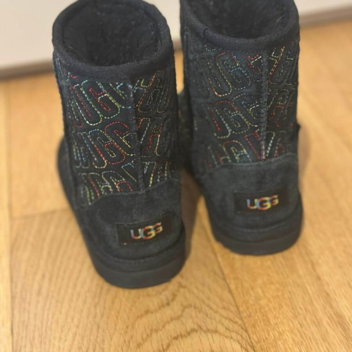 UGG kids boots EU30 like new, black unisex