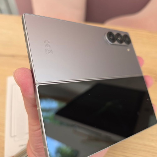 Samsung Galaxy Fold 6 512GB Silver used with accessories and new parts
