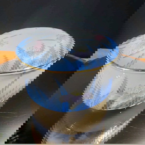 Японска порцеланова кутия за бижута Kozan Gama нова с ирисов мотив