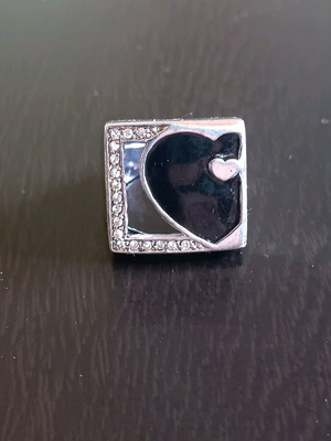 Silver 925 ring used with enamel and zircon