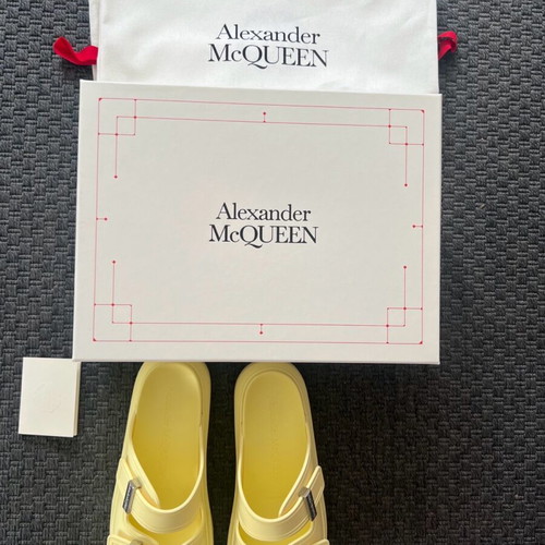 Alexander McQueen hybrid slides new, yellow, size 39