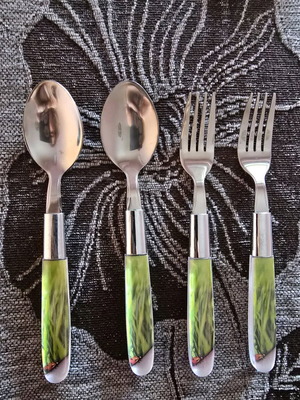 Various kitchen items like new, pack
