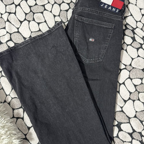 Tommy Jeans low-waisted black jeans size 26/30 like new
