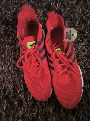 Adidas маратонки от мрежеста материя в червено, размер 42-43, Σχεδόν αφορετα