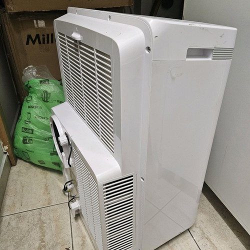 AUX portable air-conditioner AM H12C4A4 12000 BTU like new