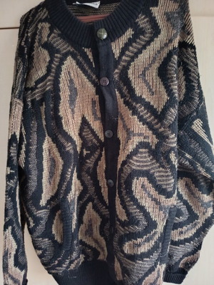 Men's wool cardigan XL used, black and brown, missing one button