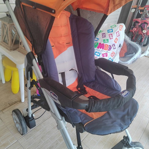 Chicco 3-in-1 stroller used with accessories