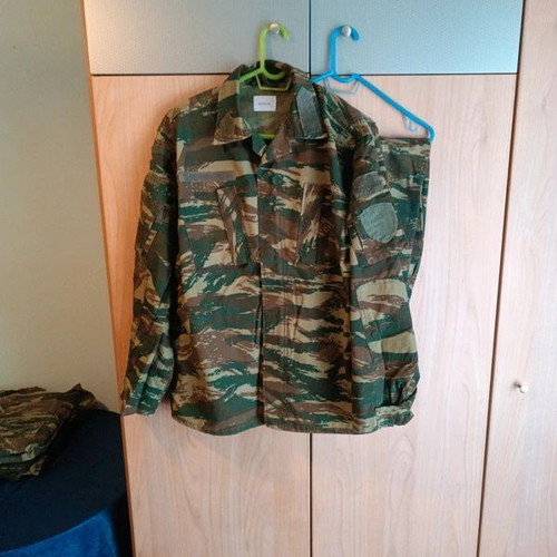 Greek camouflage set like new, size M