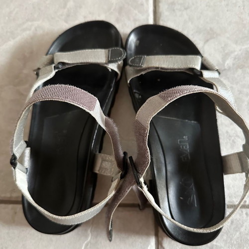 Silver sandals size 37 with scratches