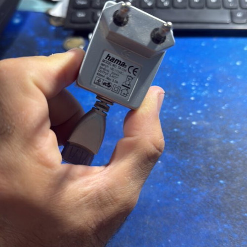 USB female wall adapter like new, parallel angle