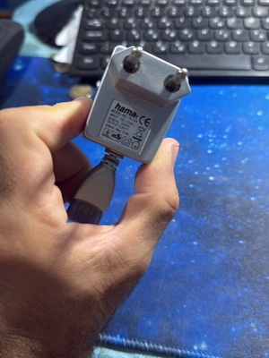 USB female wall adapter like new, parallel angle