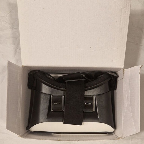 VR Glasses MO9072 with Bluetooth Headphones new