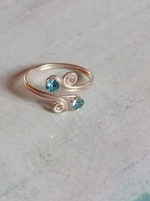 925 Silver Spiral Toe Ring with Blue Light Blue Rhinestones new