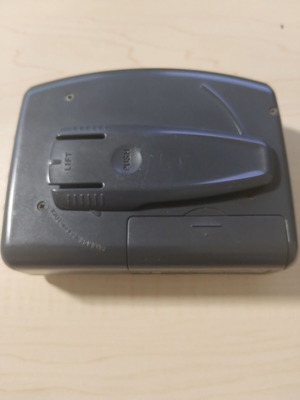 Walkman Philips AQ6681 μεταχειρισμένο, ρετρό κασετόφωνο με ψηφιακό ραδιόφωνο