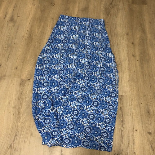 Long skirt straight cut with side slit and zipper like new, white and blue