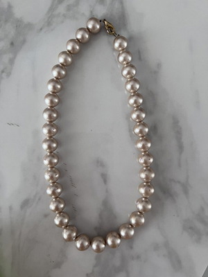 Necklace used, impressive design