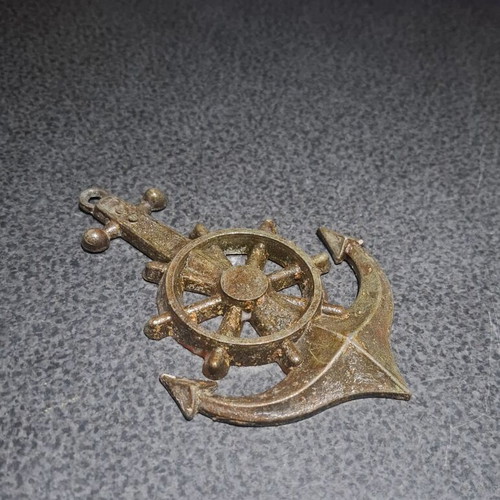 Vintage brass nautical wall decoration anchor with ship wheel