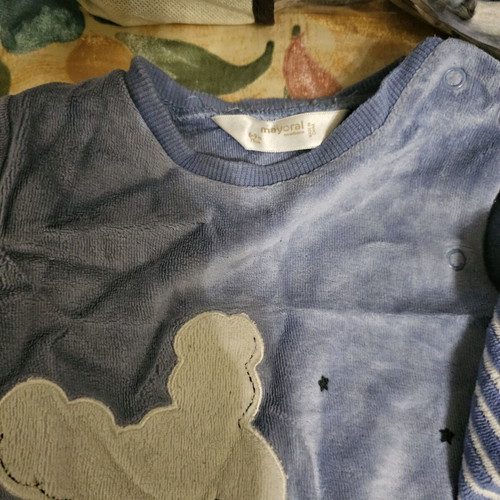 Baby rompers like new, pack of 6 for boys