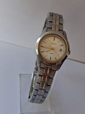 Seiko Quartz Women's Watch like new, Japan, gray and silver