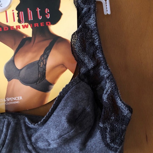 Marks & Spencer 32C grey underwear set