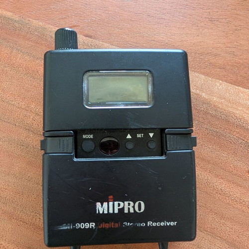 MIPRO MI-909RT Digital In-Ear Wireless Set