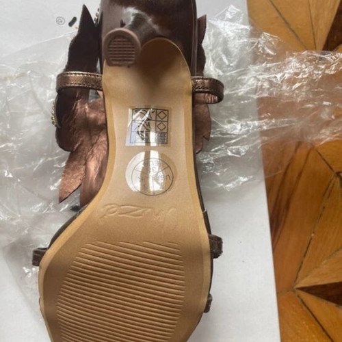 Heels new decorated with stones, size 38, 10cm heel height, brown