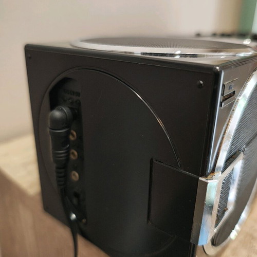 Sanyo M7740l Mini Boombox used, radio cassette working