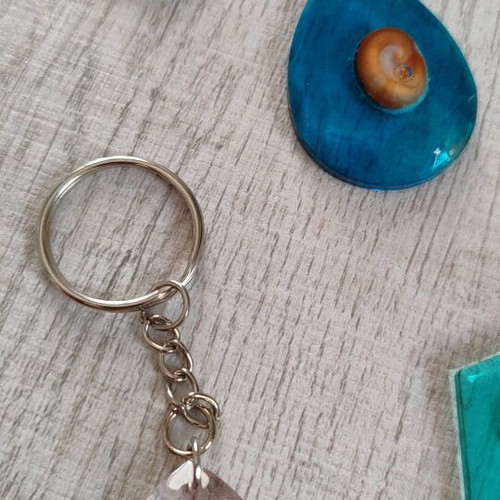 Handmade keychain with natural sea eye shell in resin, colorful, new