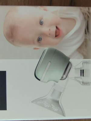 Kikka Boo electric breast pump used with built-in battery and type-c charging