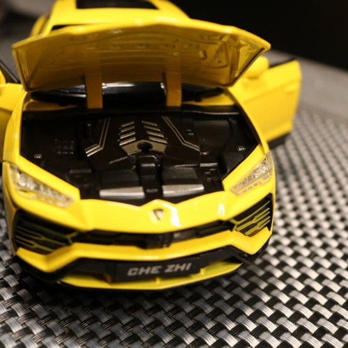 Lamborghini Urus 2018 yellow toy car new