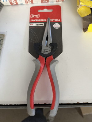 Needle Nose Pliers 180mm new with ergonomic non-slip handles
