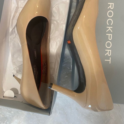 Rockport beige patent leather pumps like new, size 36.5
